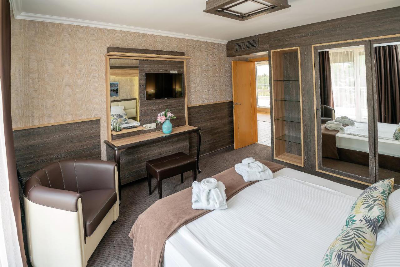 Hotel Zoo Sofia - Secured Paid Parking מראה חיצוני תמונה
